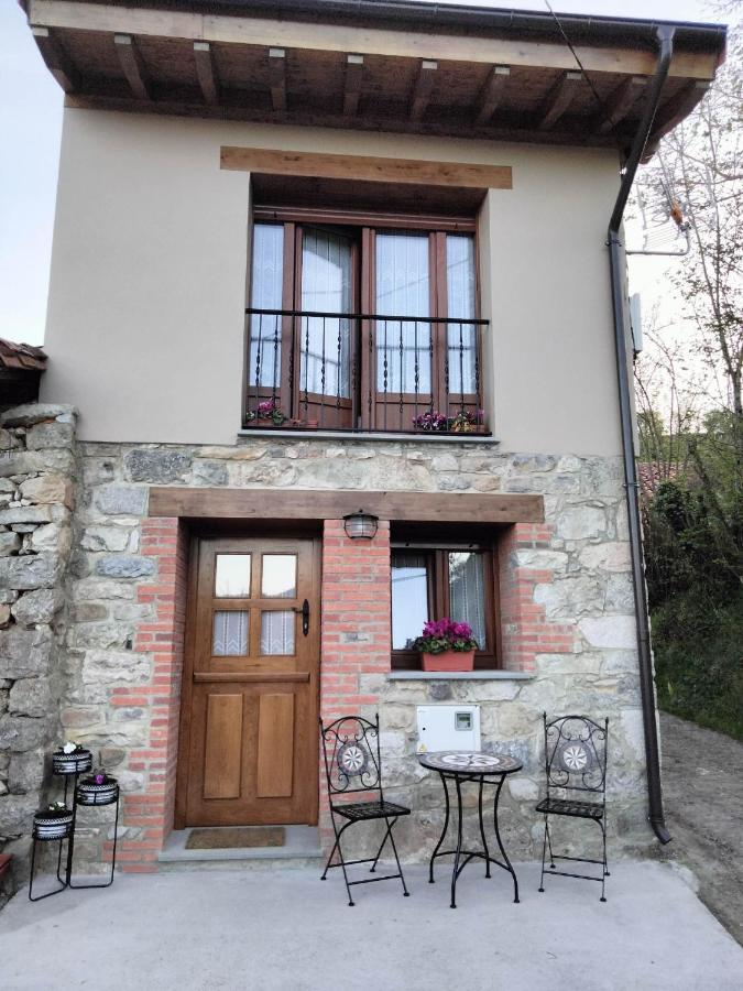 El Arniu Appartement Onís Buitenkant foto